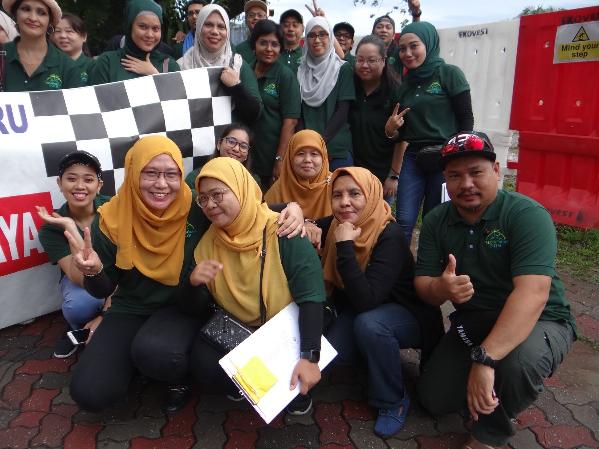 MSIG Sports Club members enjoying an exciting treasure hunt event
